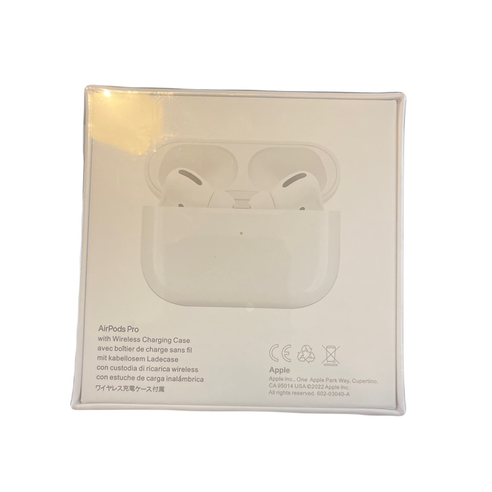 Apple AirPods Pro with Wireless Charging Case